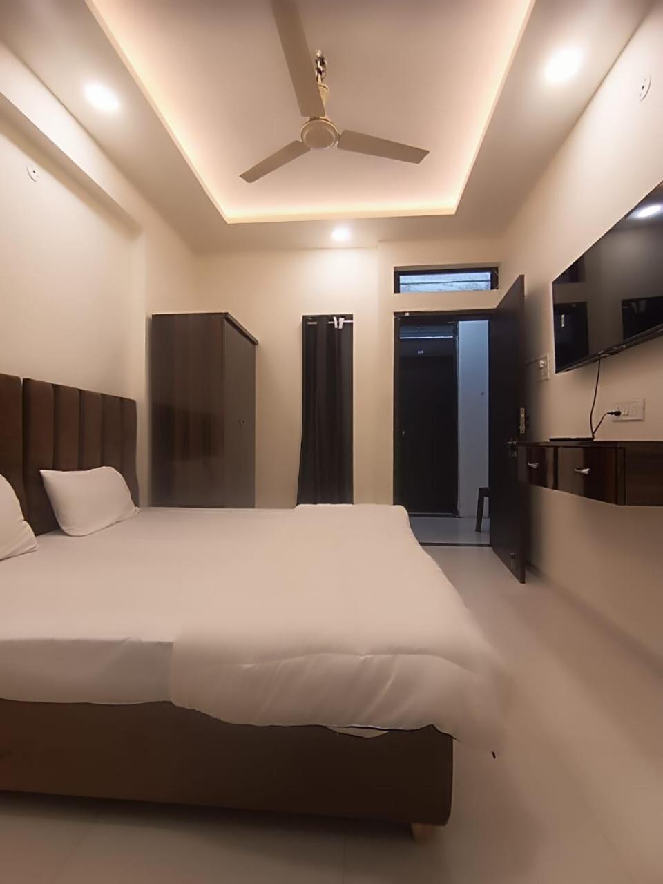 Kiwi Vijaynagar Scheme 78