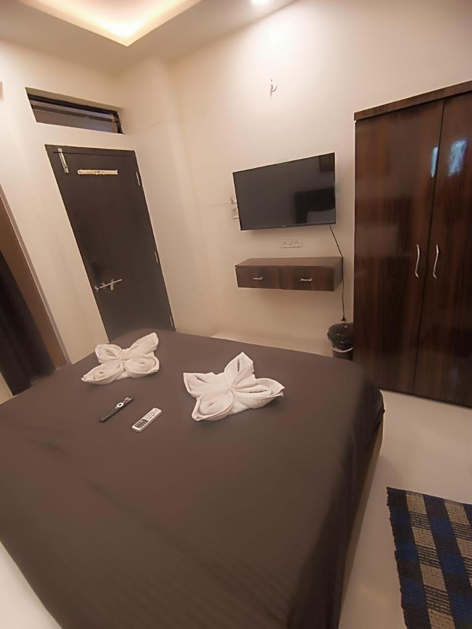 Kiwi Vijaynagar Scheme 78 Hotel Indore