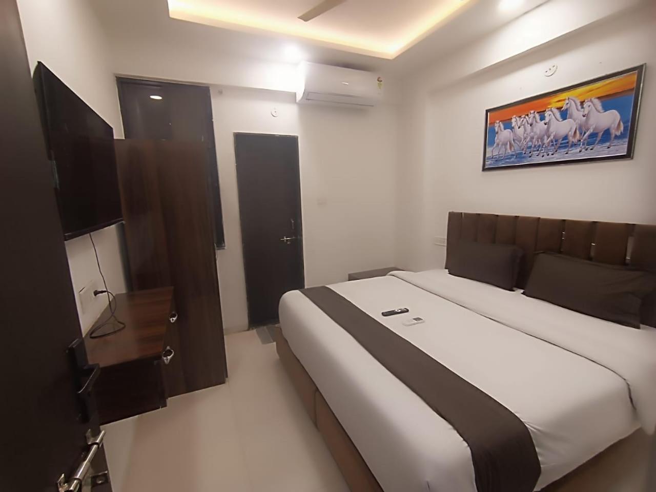 Kiwi Vijaynagar Scheme 78 3* Indore